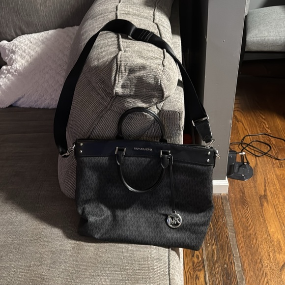 Michael Kors black and dark grey tote bag with strap - Picture 2 of 4